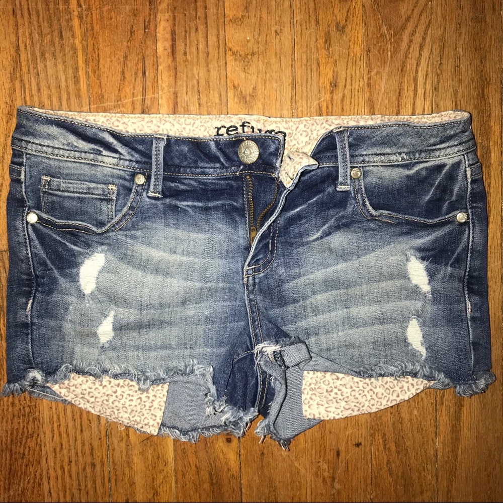 Refuge sexy denim shorts! • 3/$25 item